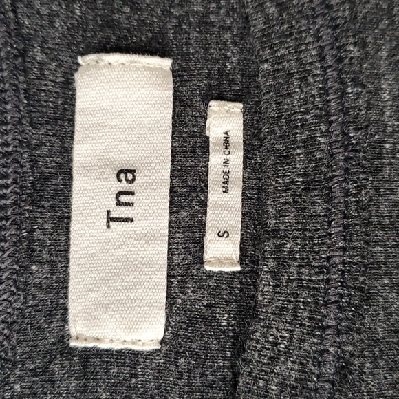 Aritzia TNA Alder Thermal Top Dark Grey S - Picture 3 of 6